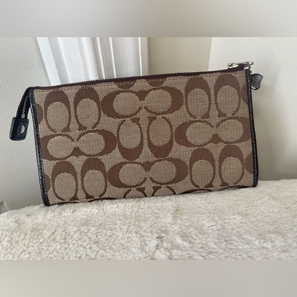 Coach Wallet EUC - Picture 6 of 10